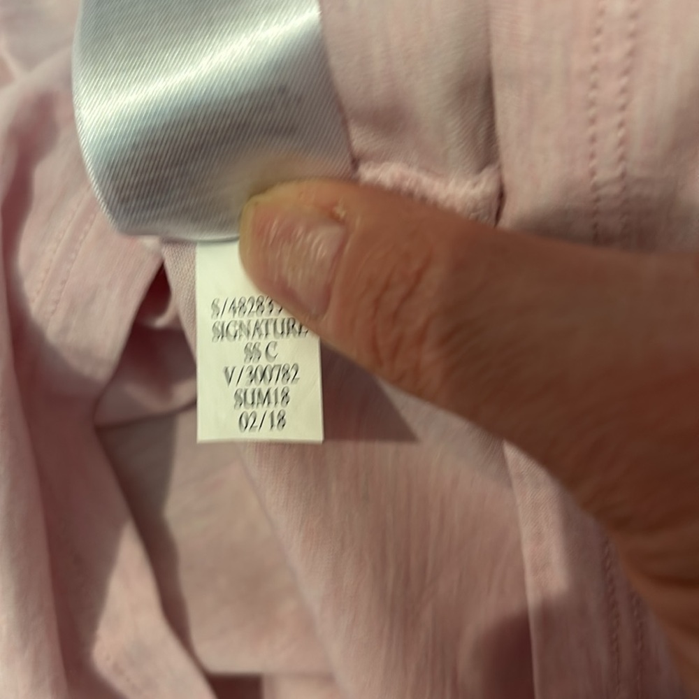 Banana Republic Signature tee - Picture 5 of 8